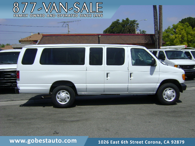 2007 Ford Econoline Wagon's photo