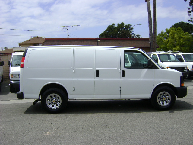 2011 Chevrolet Express Cargo Work Van's photo