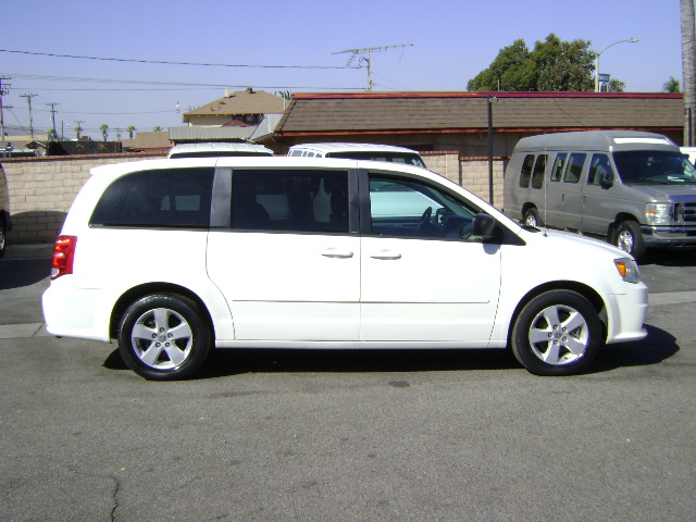 2017 Dodge Grand Caravan SE's photo